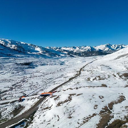 Hotel Val De Neu G.L. Baqueira Beret Exteriör bild