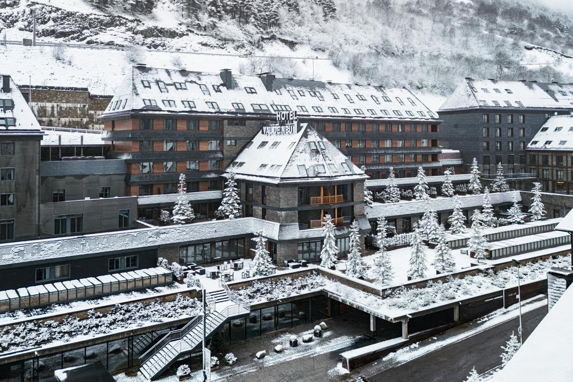 Hotel Val De Neu G.L. Baqueira Beret Exteriör bild