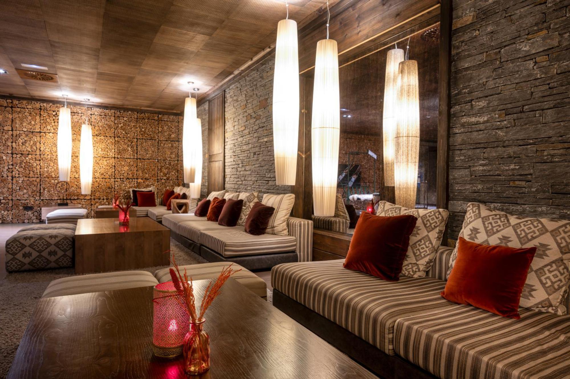 Hotel Val De Neu G.L. Baqueira Beret Exteriör bild