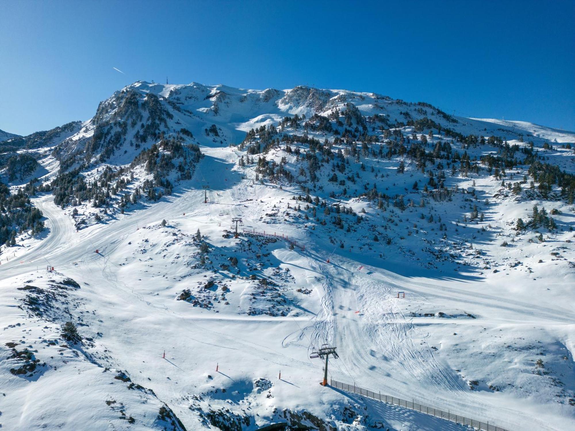 Hotel Val De Neu G.L. Baqueira Beret Exteriör bild