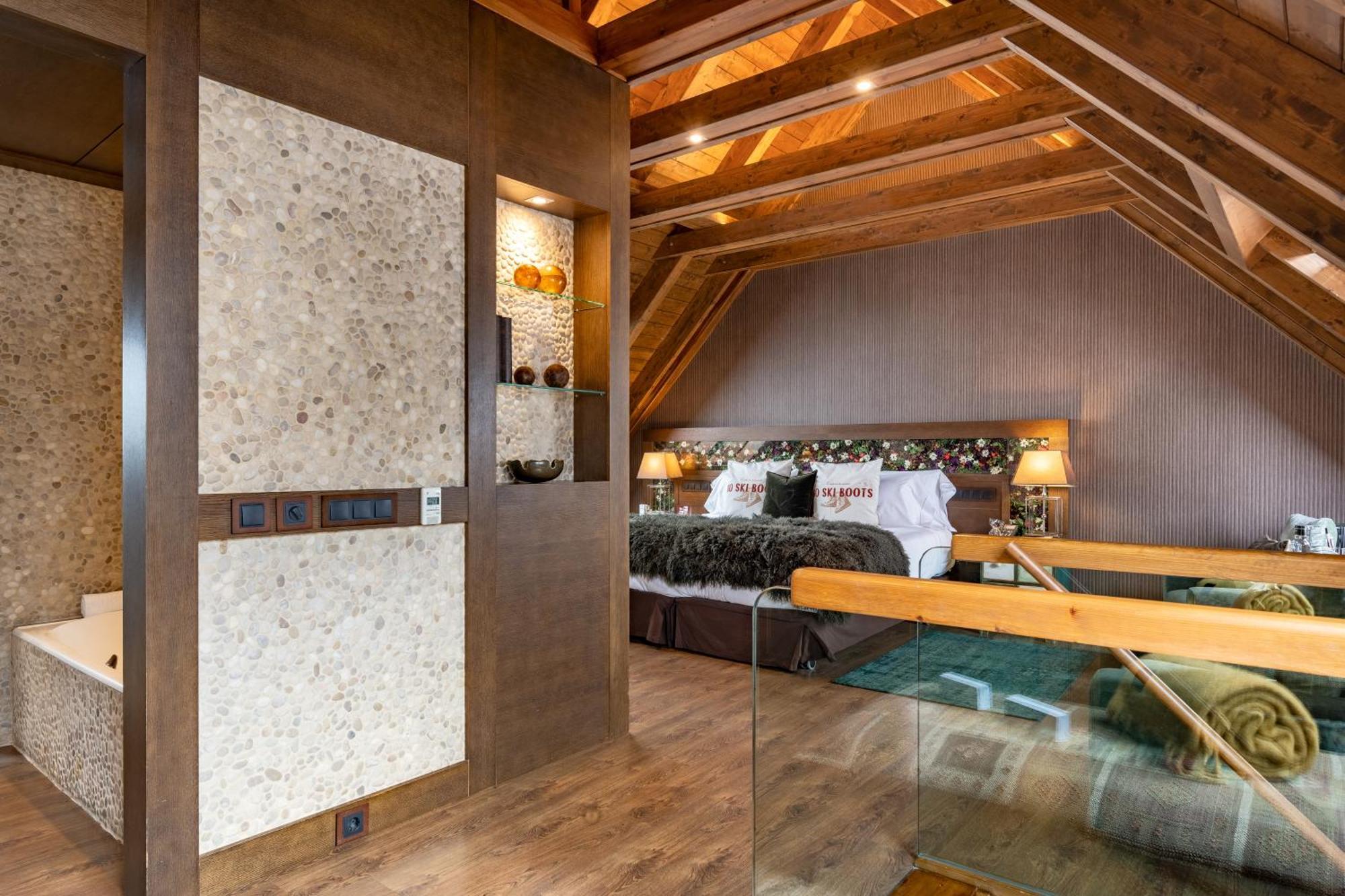 Hotel Val De Neu G.L. Baqueira Beret Exteriör bild
