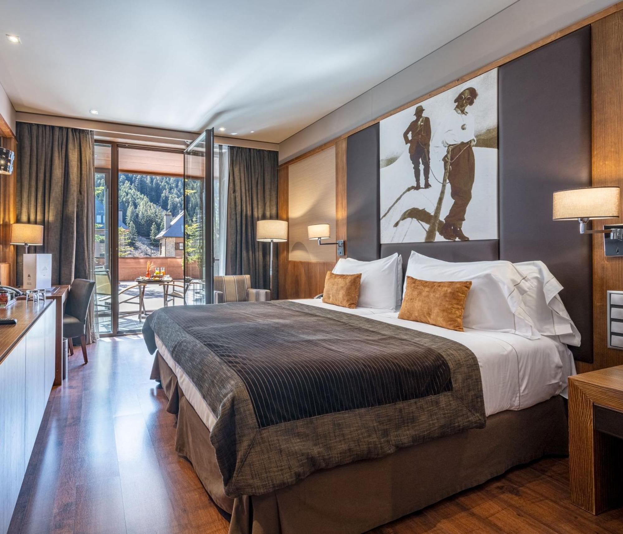 Hotel Val De Neu G.L. Baqueira Beret Exteriör bild